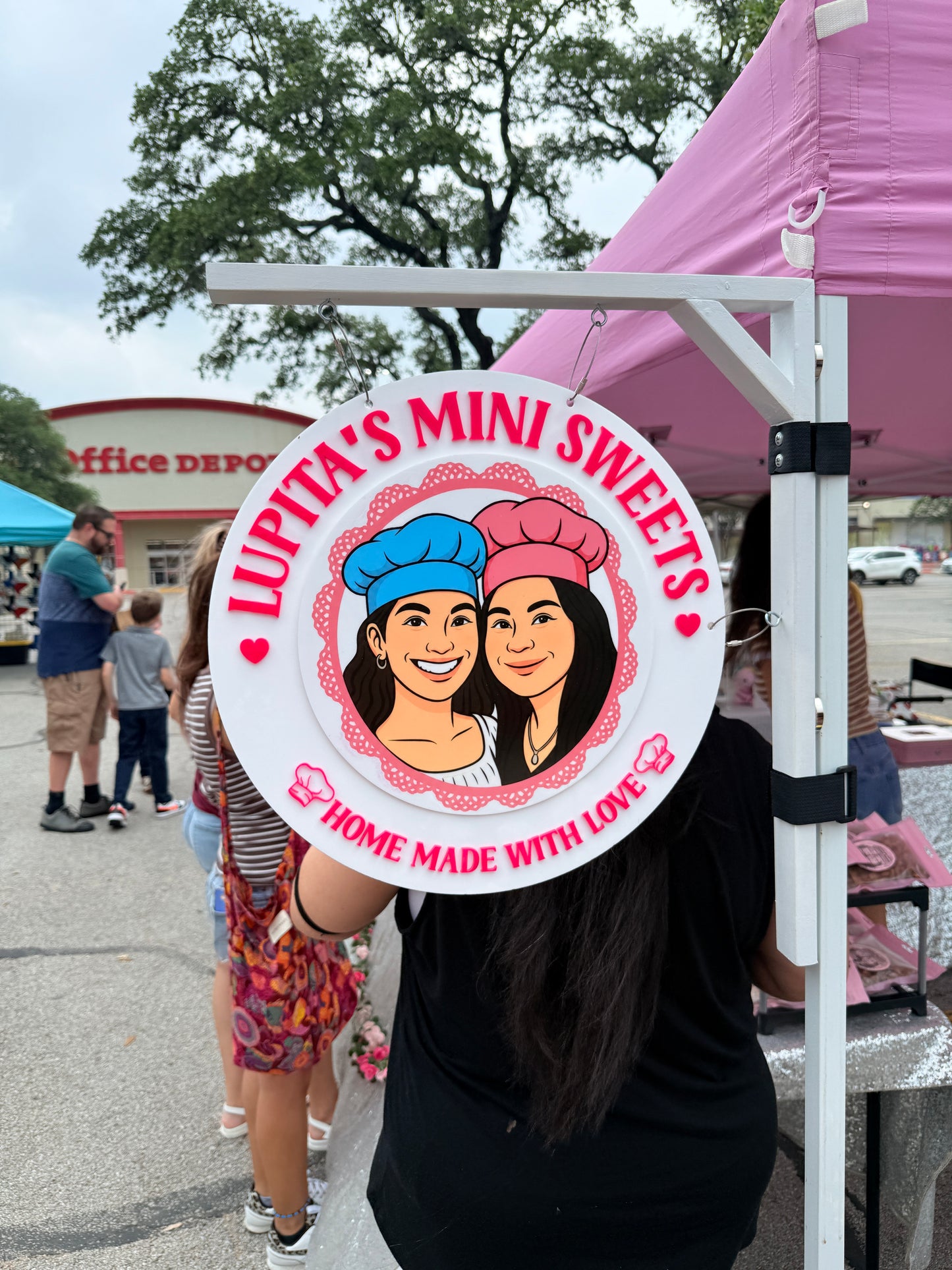 16 Inch round Acrylic tent sign